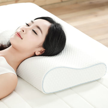 Three-curve memory pillow